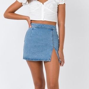Denim skirt with slit (worn once)